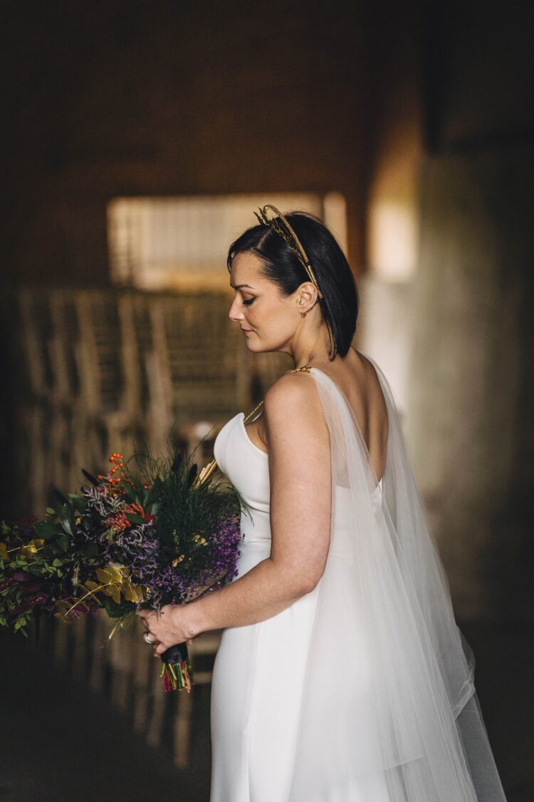 couple shoot at Lyde Court at golden hour