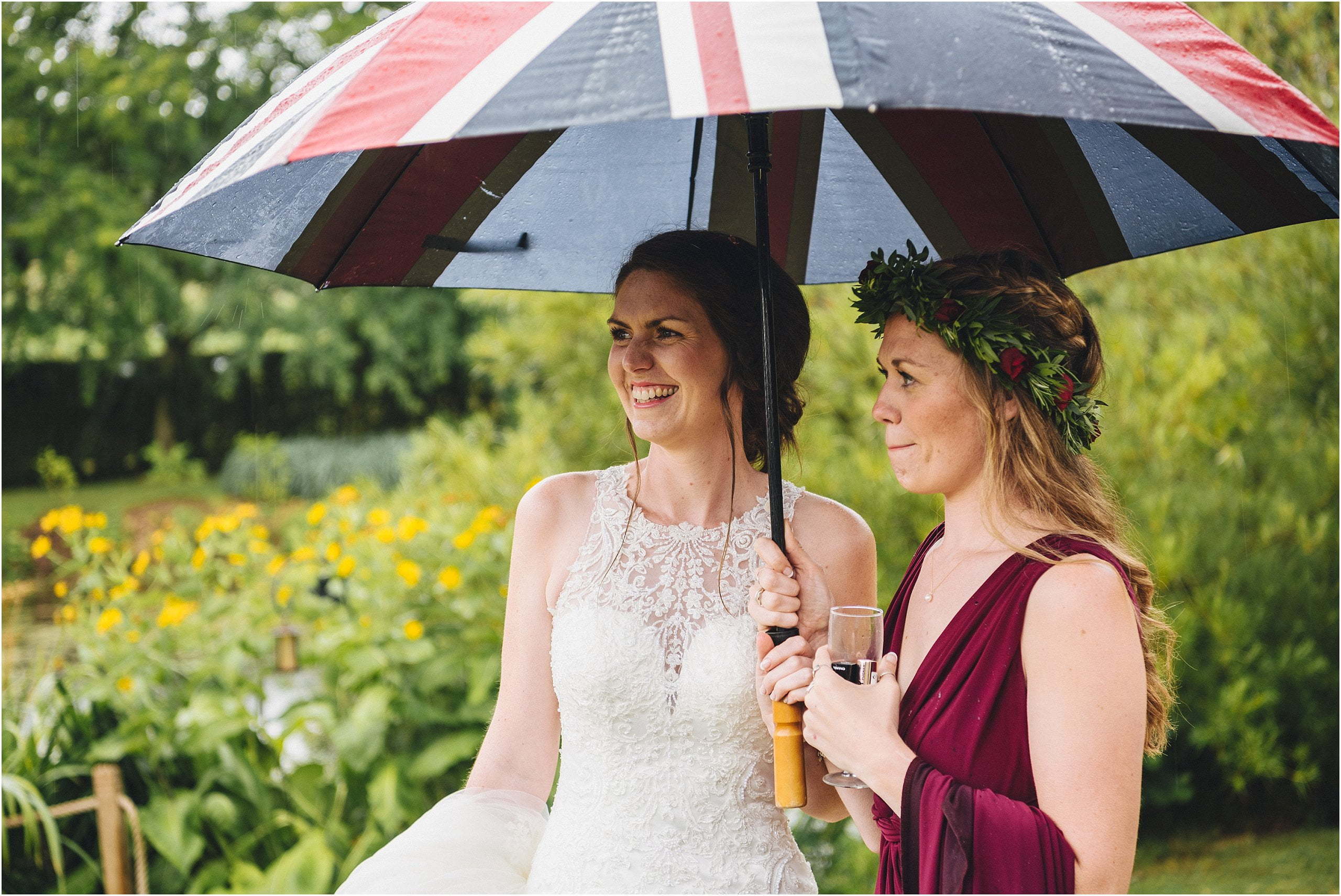 rainy wedding day photography