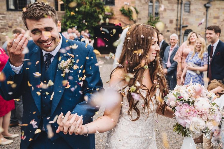 brinsop court wedding confetti