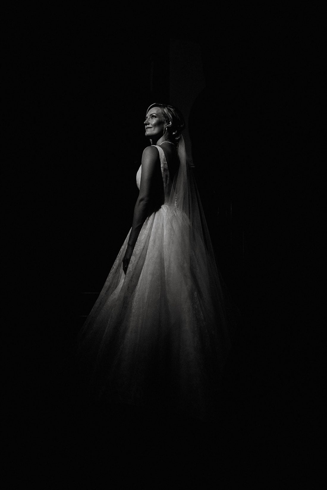 bridal portrait Whitney Court