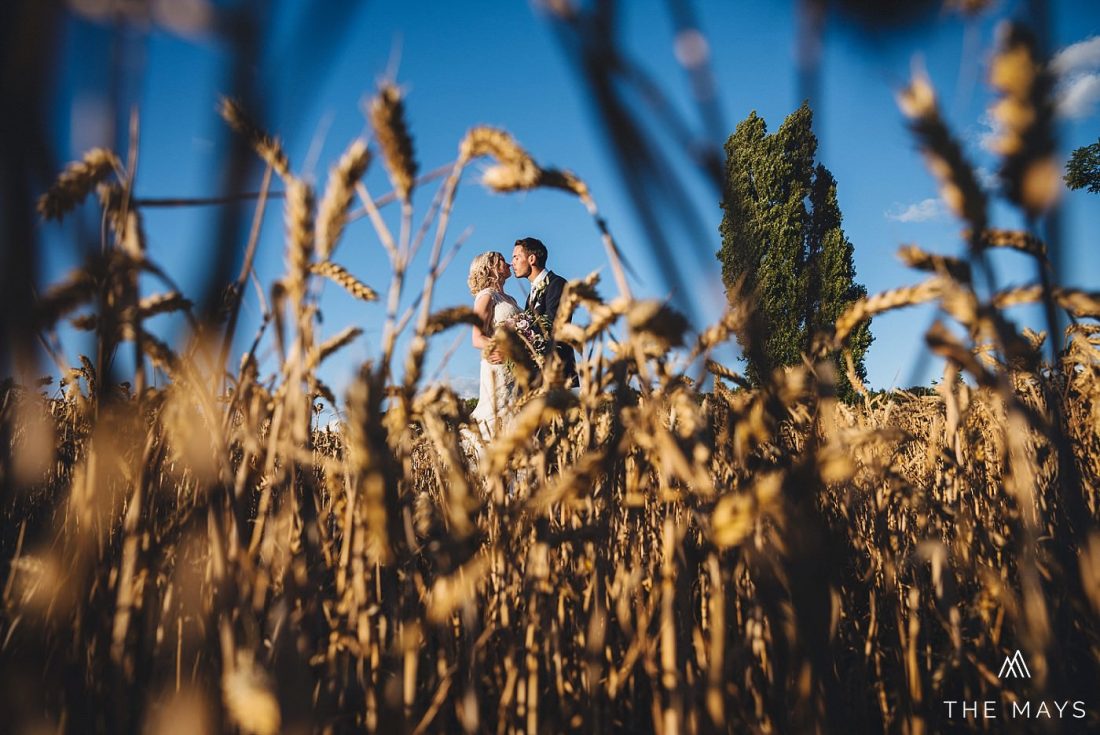 romantic photos brockhampton cricket club wedding photography