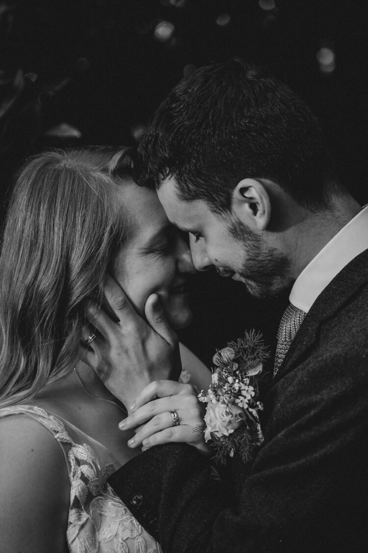 redhouse barn bride and groom shoot in the golden hour