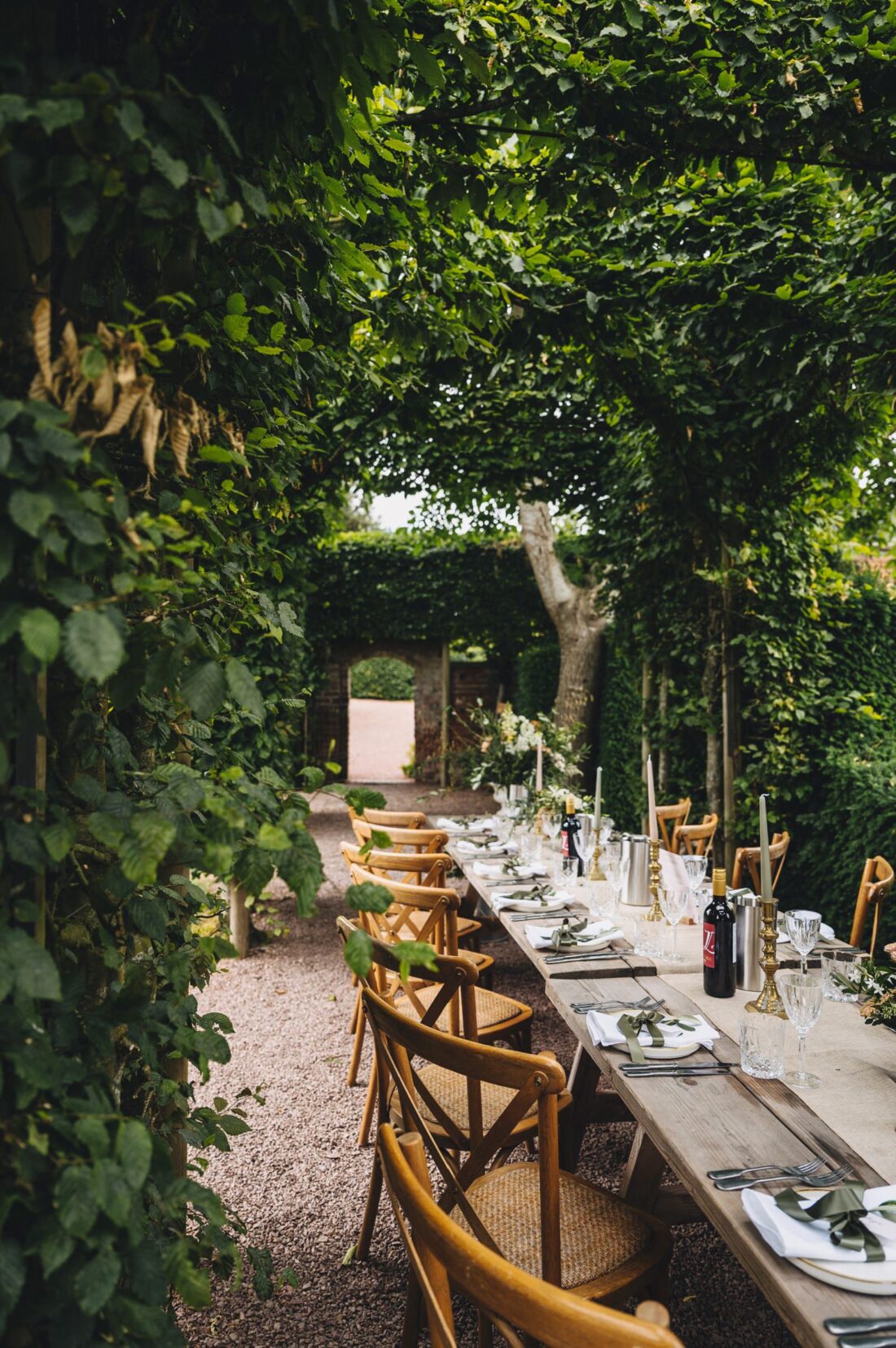 alfresco dining italian style at Pauntley court