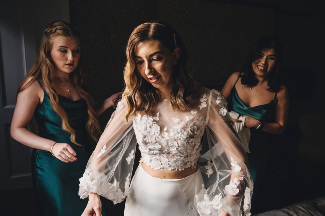 getting ready at hampton Manor, warwickshire wedding photographer