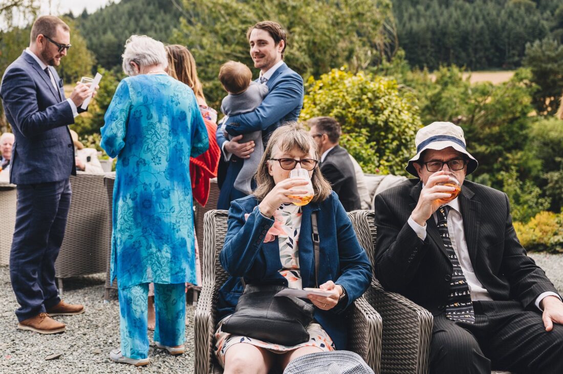 reception drinks at wilde lodge
