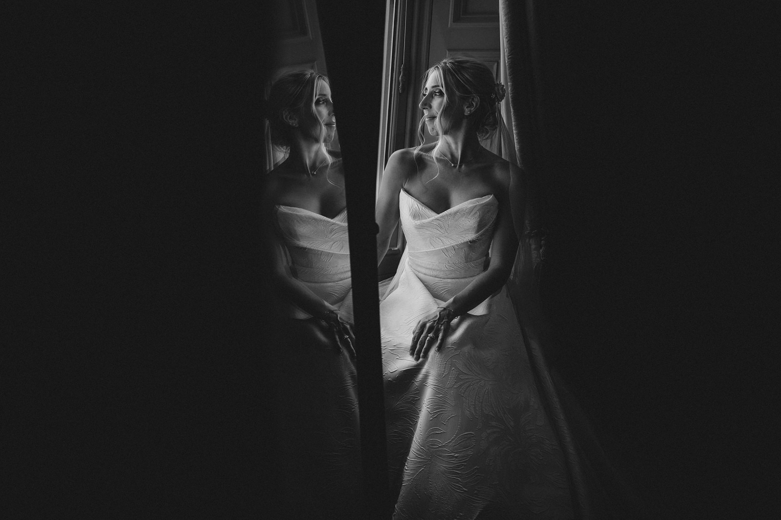 kilworth house wedding photography bride posing