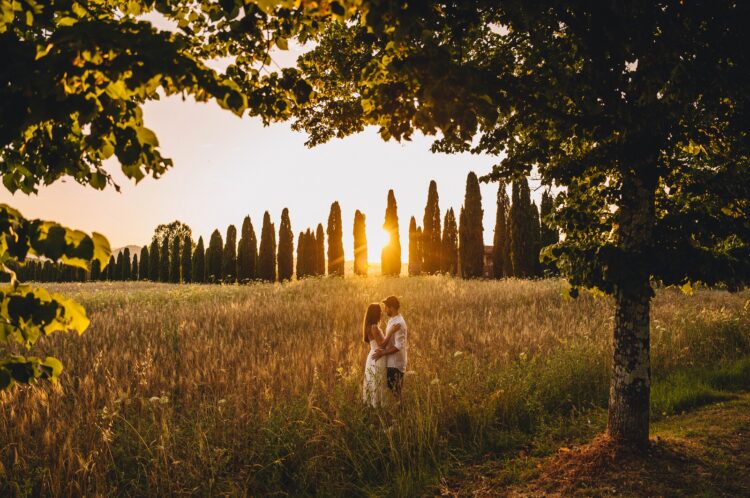 san galgano tuscany engagement shoot golden hour