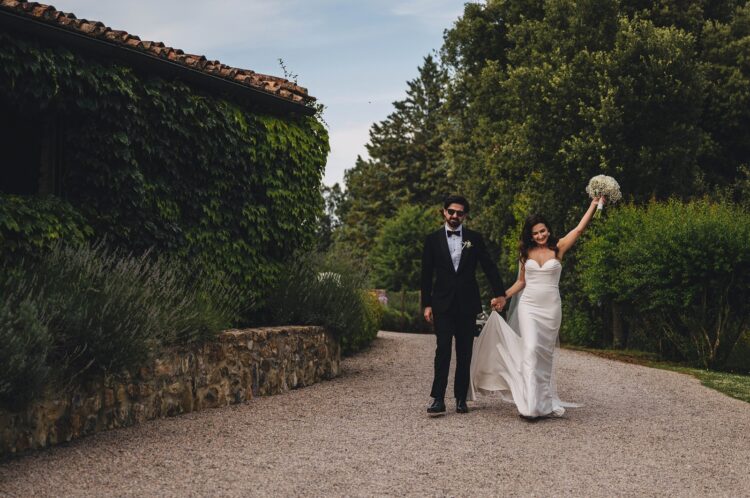 just married arrive at Villa Podernovo