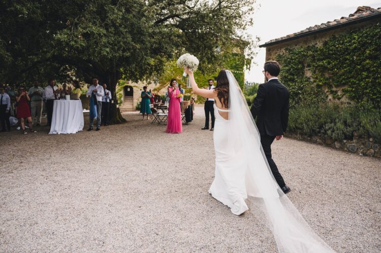 just married arrive at Villa Podernovo