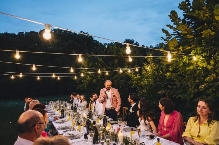 alfresco wedding speeches at Villa Podernovo Tuscany