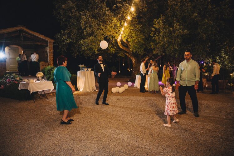 evening wedding fun at Villa Podernovo