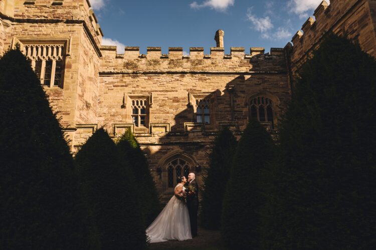 couple shoot at Hampton Court Castle