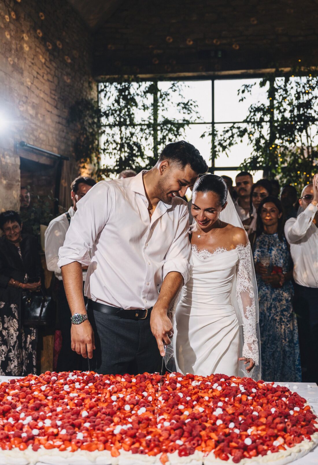 cake cutting moment, Old gore barn wedding photography